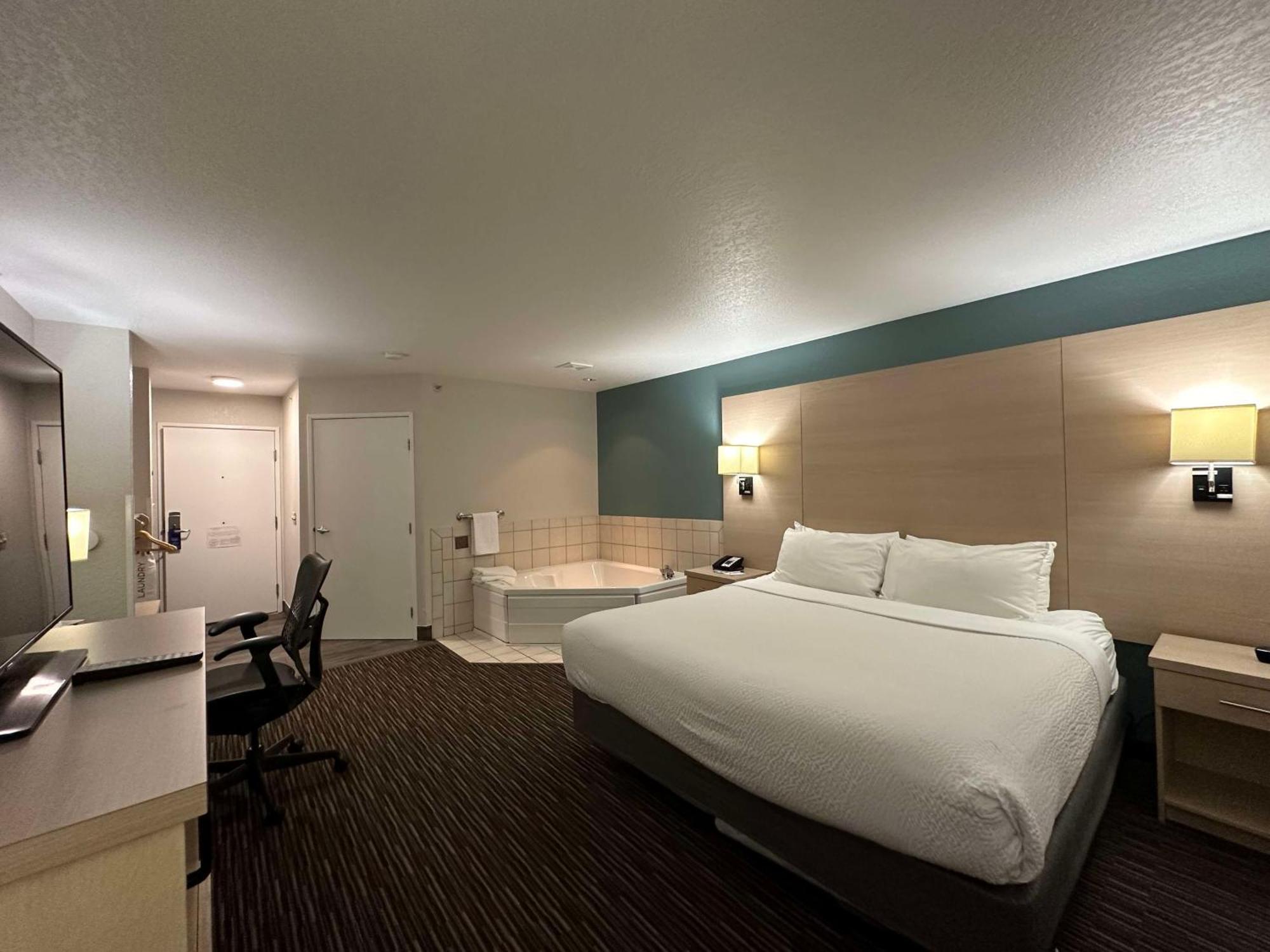 Best Western Watertown Extérieur photo
