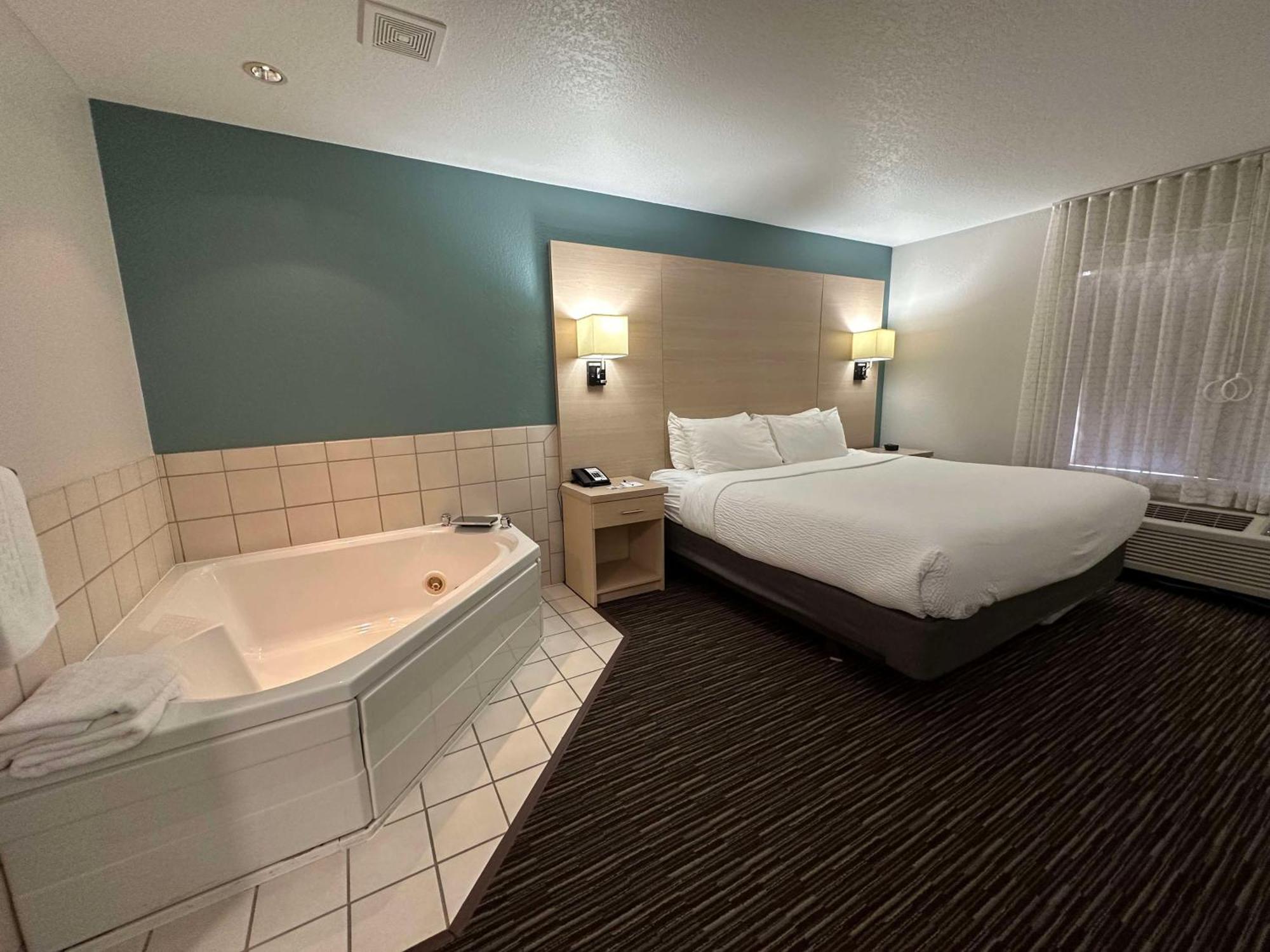 Best Western Watertown Extérieur photo