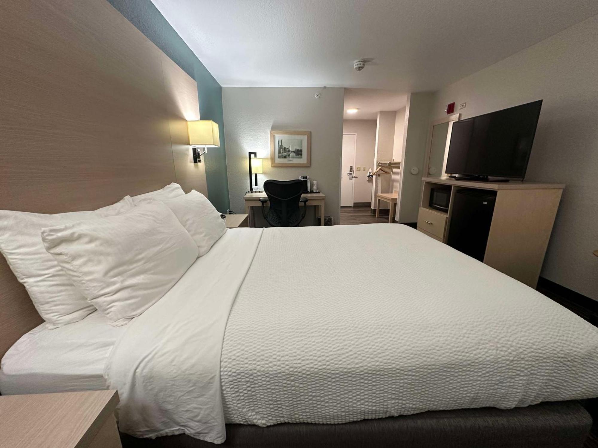 Best Western Watertown Extérieur photo
