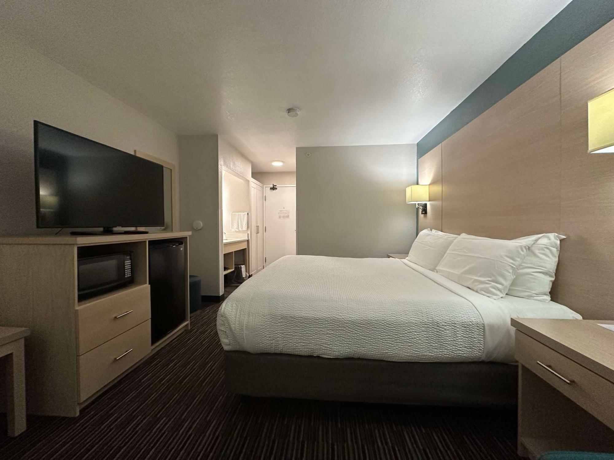 Best Western Watertown Extérieur photo